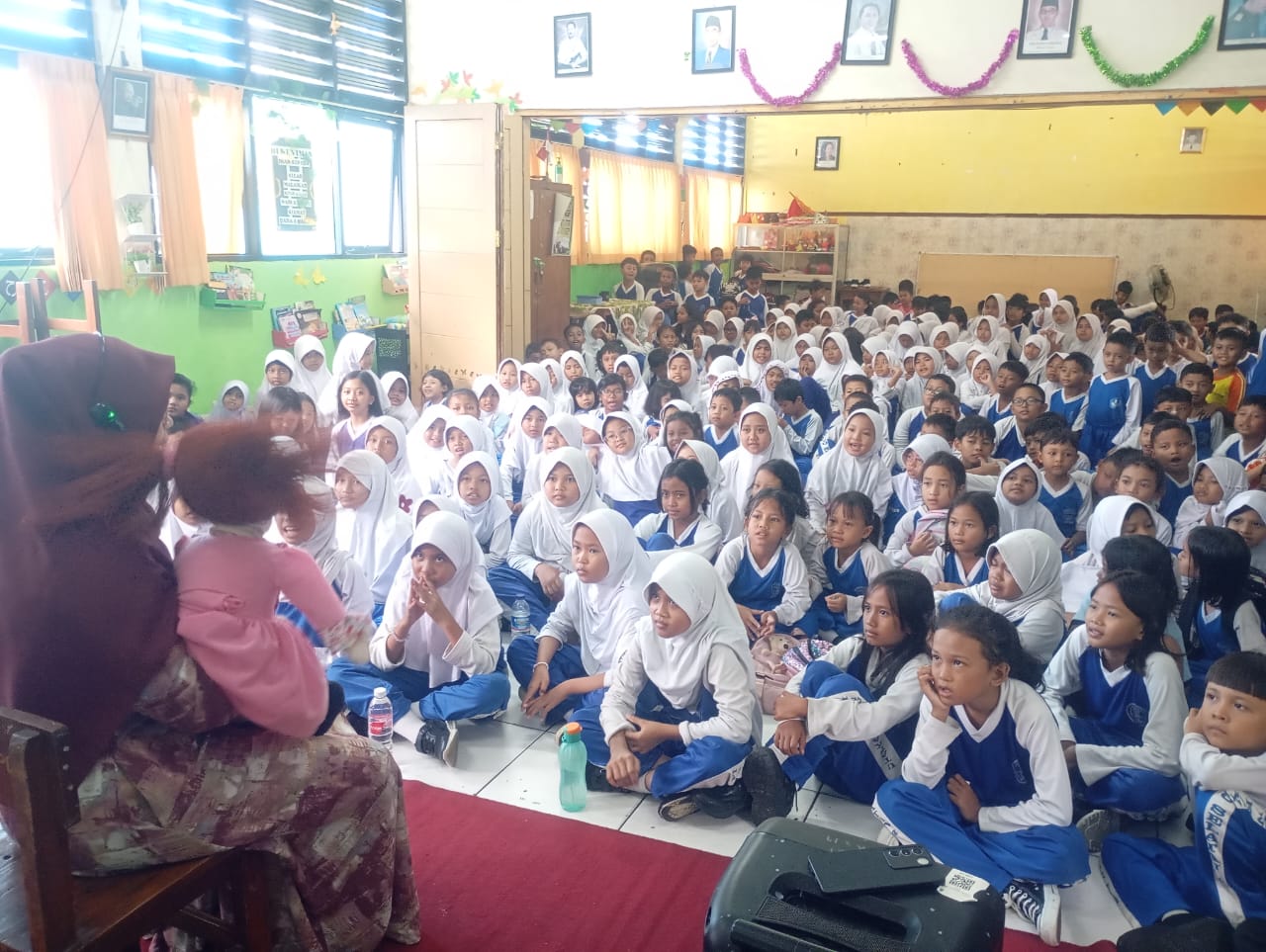 Wisata LiterAsyik Ke SDN Utan Kayu Selatan 14